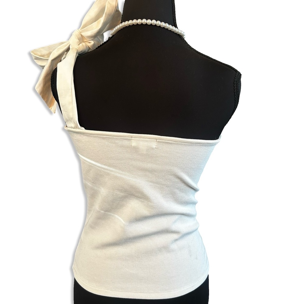 🕊 Vigoss One-Shoulder Bow Top
Size: Small
Color: Cream / White - Picture 2 of 6